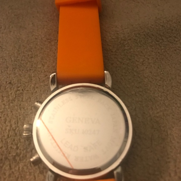 Watch - Picture 4 of 4